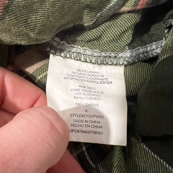 My Michelle - Womens Button Up Cold Shoulder Top Sz. MD - Picture 6 of 8